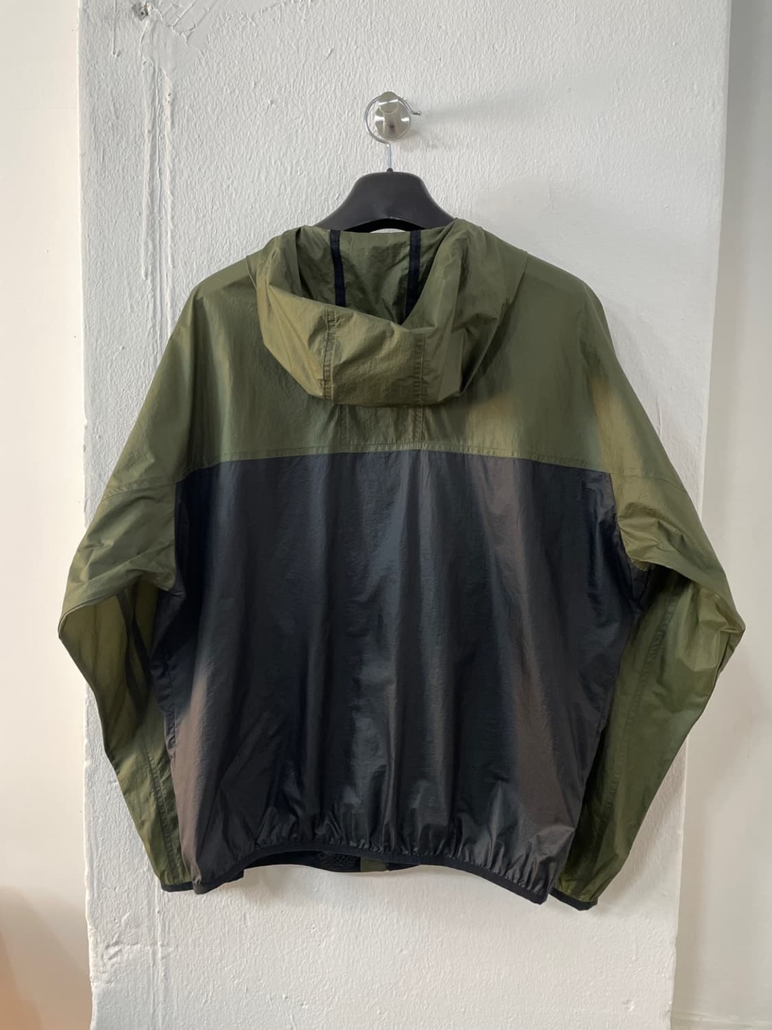 나이키 ACG 경량 바람막이  상품이미지3