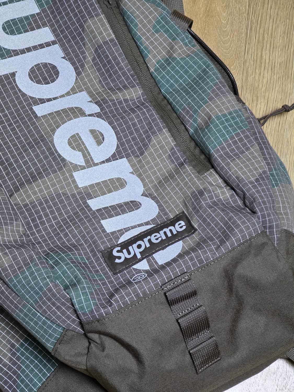 슈프림 24ss 백팩 우드랜드 카모 상품이미지3