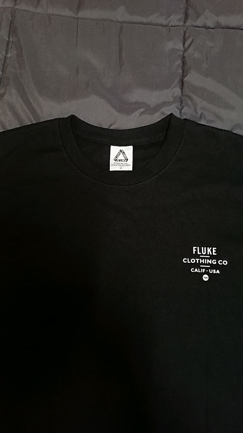 플루크 긴팔 실측100 가슴54 기장72 상품이미지2