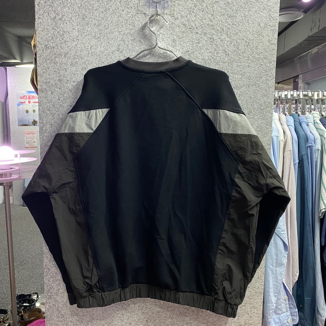 1993스튜디오 빅로고 웜업 맨투맨 B3201 상품이미지4