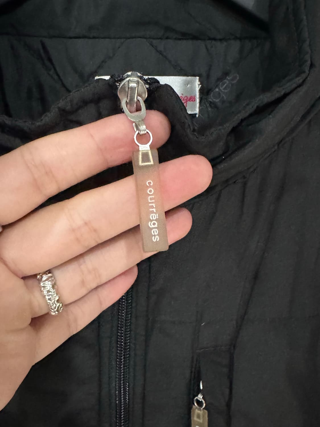 Courreges 꾸레쥬 블랙 푸퍼자켓 상품이미지4