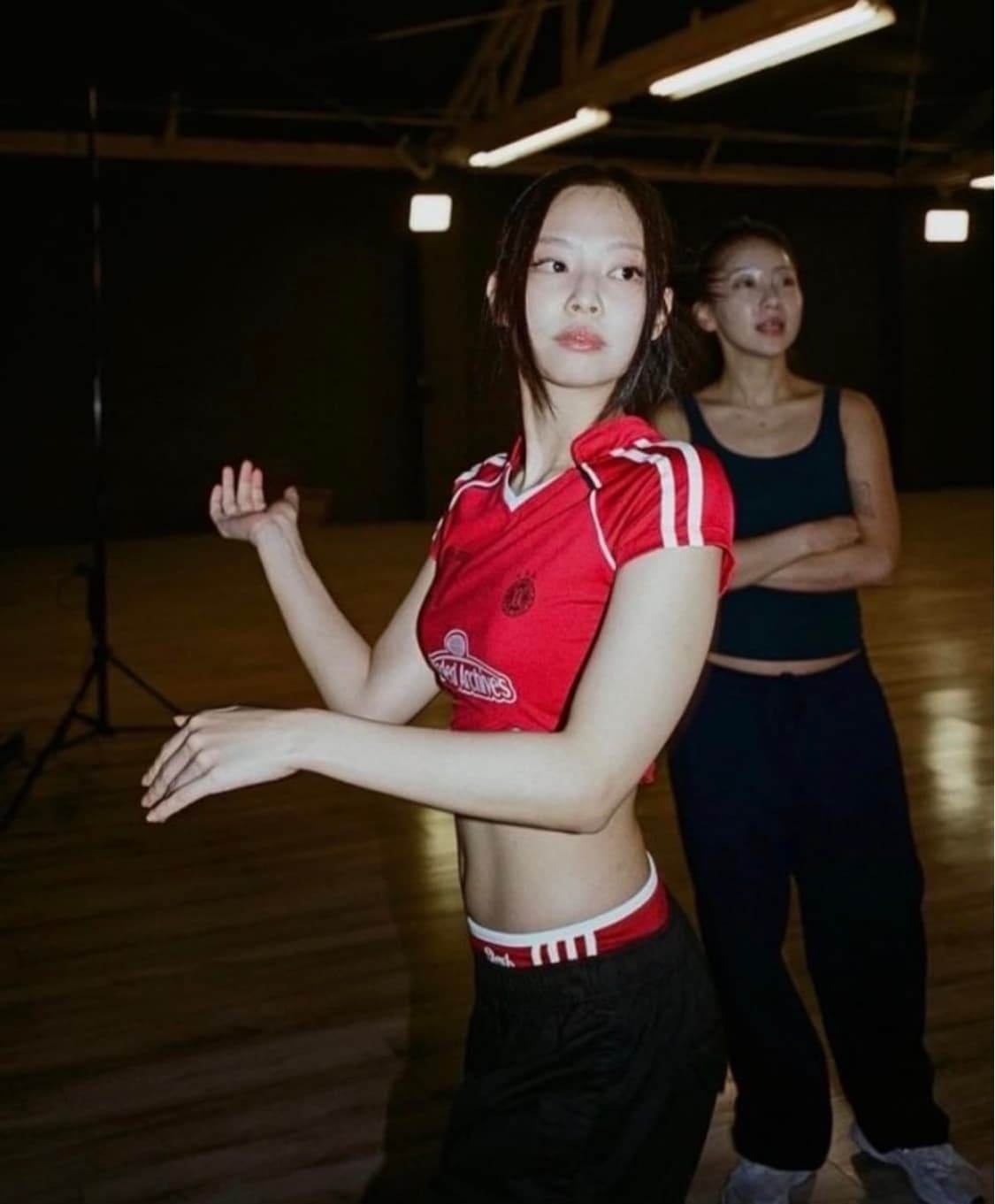 제이디드런던 풋볼 베이비 티(제니 착용) 새상품 상품이미지1