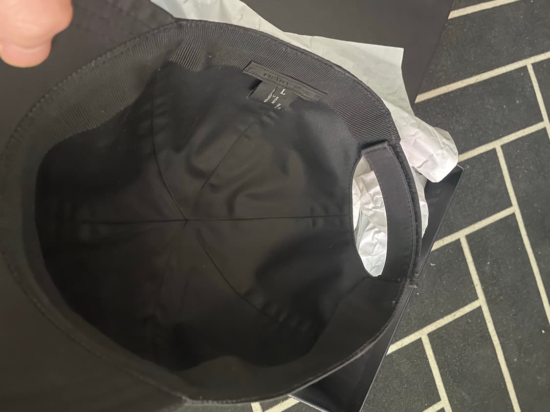 프라다 앞로고 볼캡 L 상품이미지5