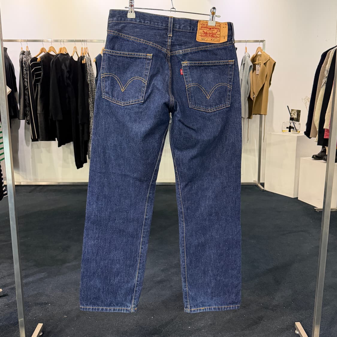 [30] 리바이스 501 중청 데님 청바지 상품이미지1