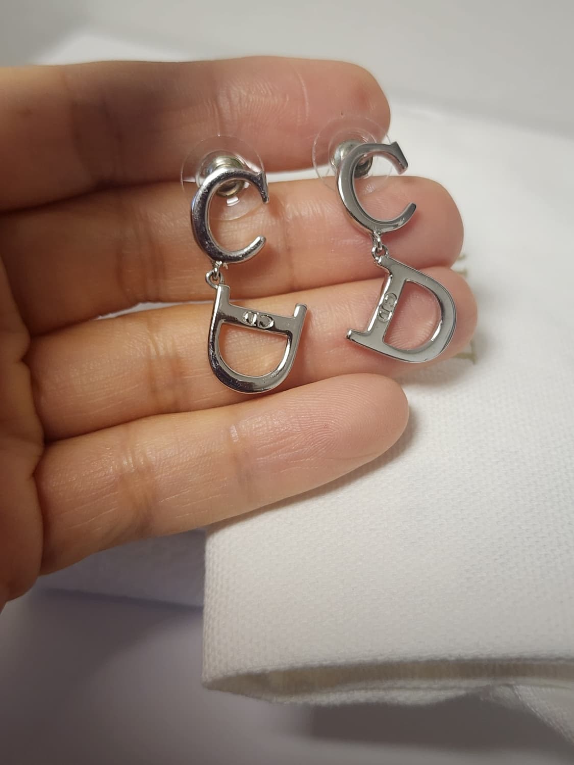 정품 디올 CD장식 드롭 귀걸이  상품이미지5