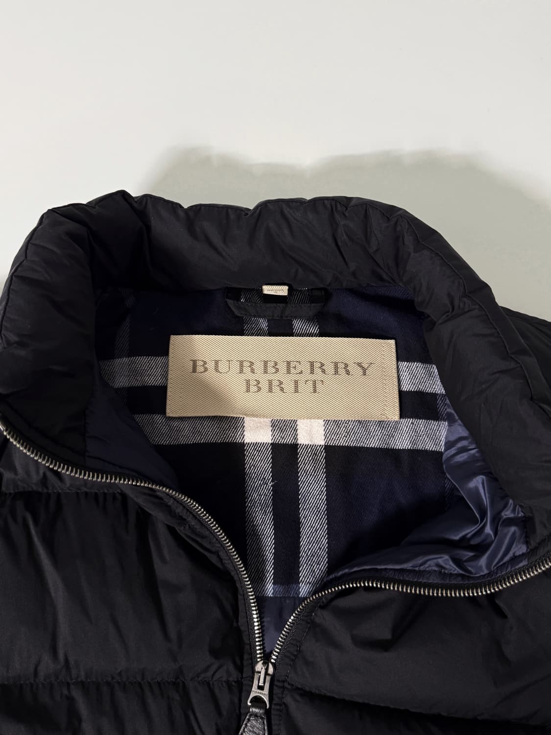 버버리 루즈핏 베스포드 체크라이닝 구스다운 푸퍼 패딩 상품이미지7