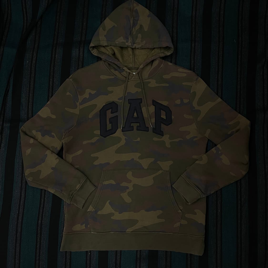 [S] GAP 갭 카모플라쥬 우드랜드 카모 패턴 후드 티셔츠  상품이미지1