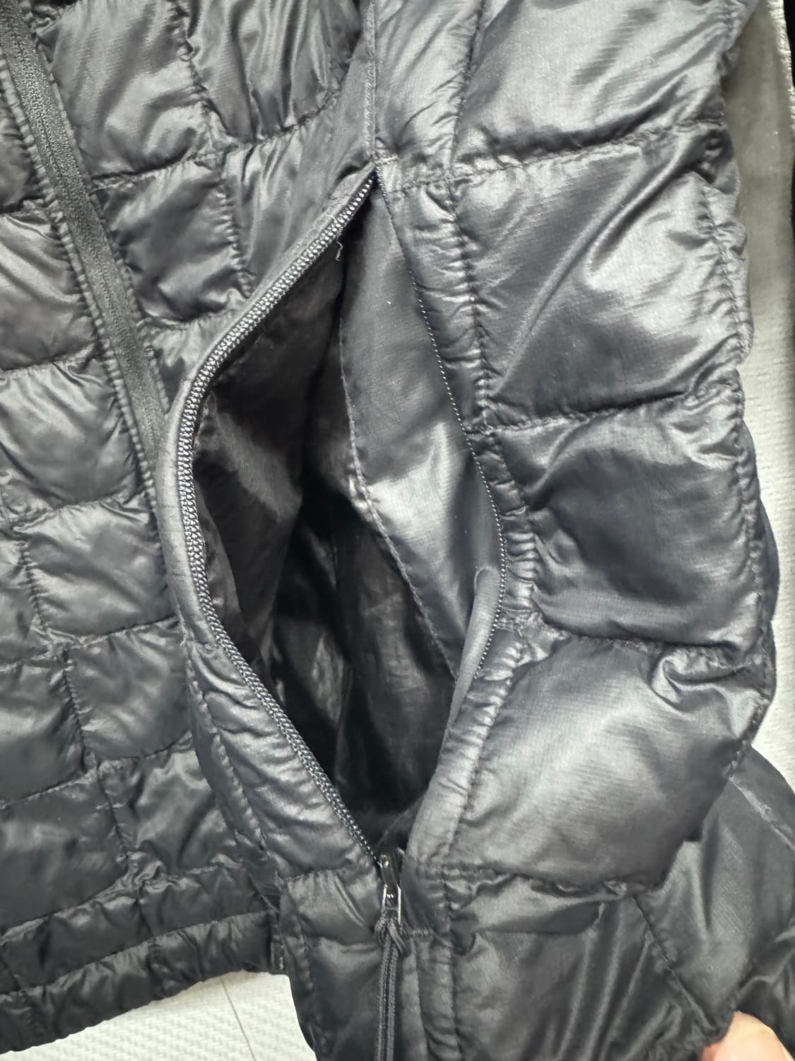 노스페이스 로고 스퀘어 퀄팅 스트링 경량패딩 M(M) 상품이미지4