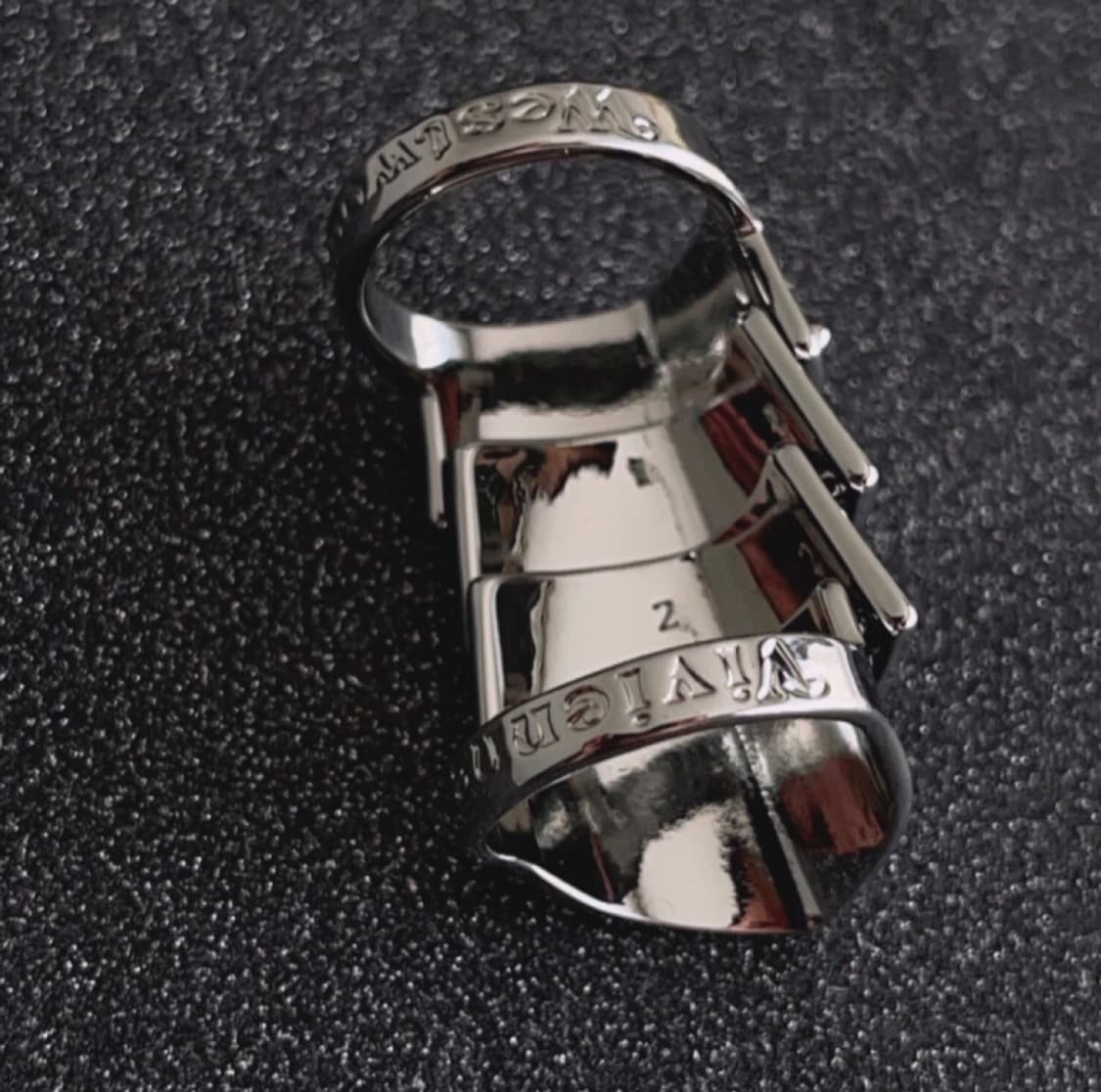 비비안웨스트우드 아카이브 블랙실버 아르테미스 너클링 반지 상품이미지3