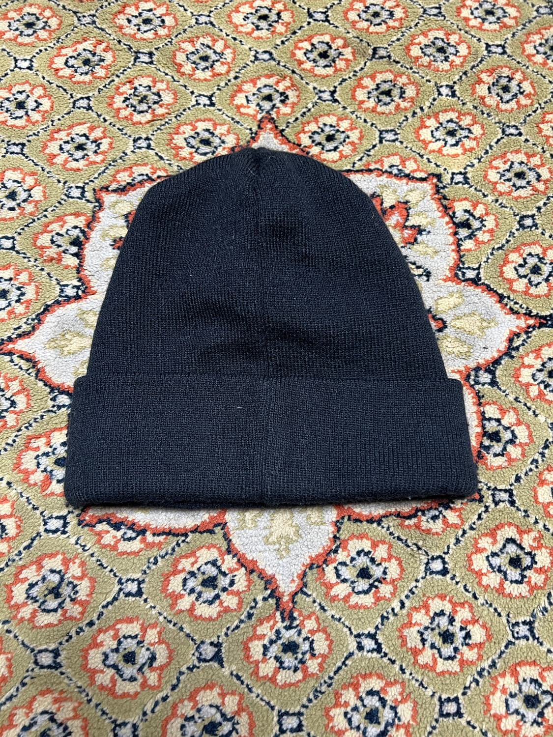 뉴에라 로고 비니 블랙 OS 상품이미지2