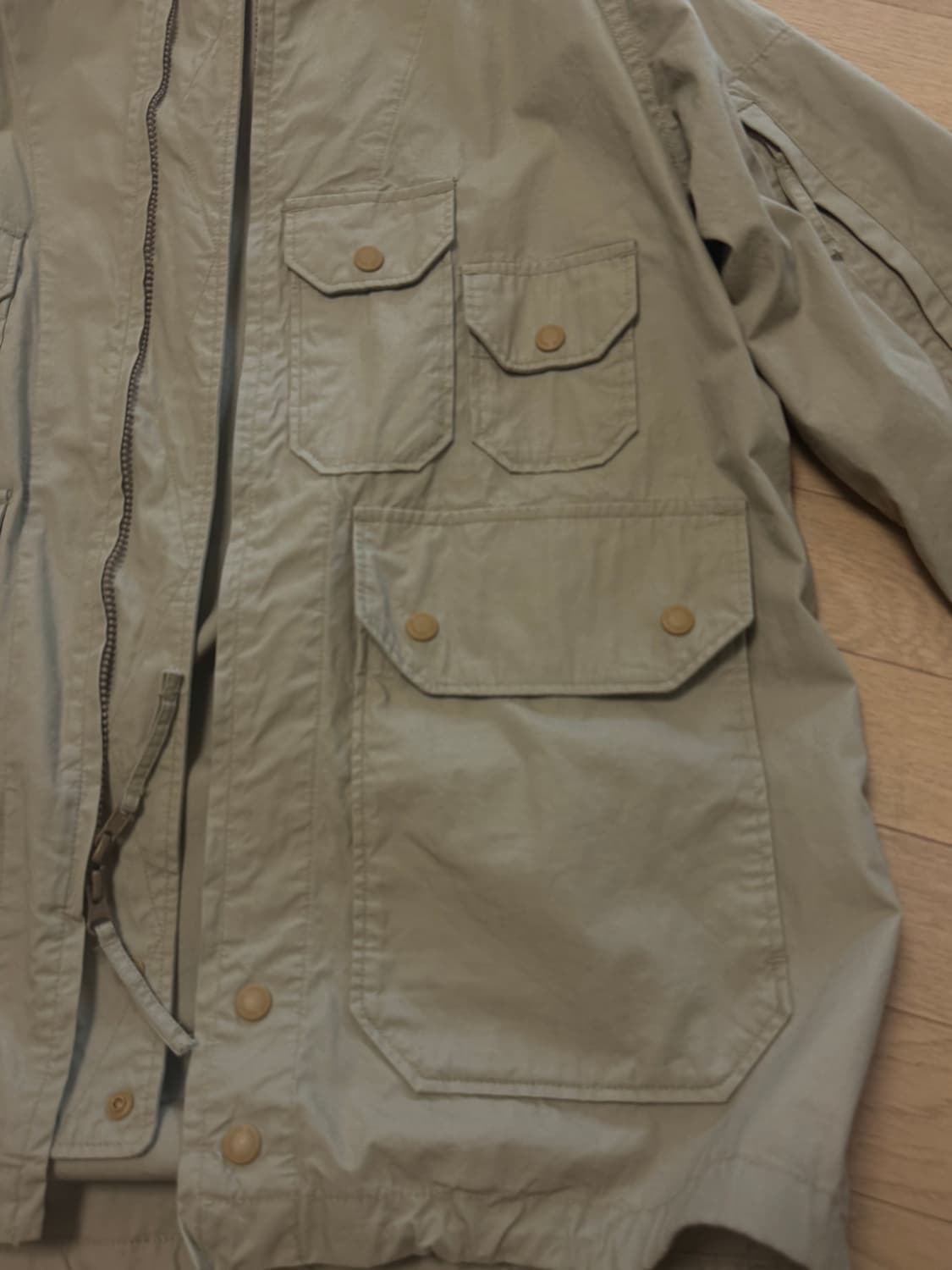 엔지니어드가먼츠  아틀란틱 m 카키 컬러 판매합니다 상품이미지2