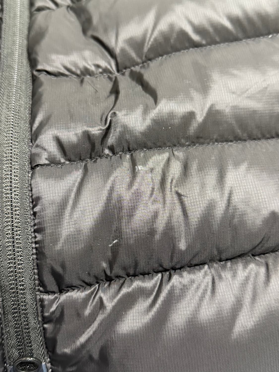 고요웨어 구스 경량패딩 L 상품이미지3