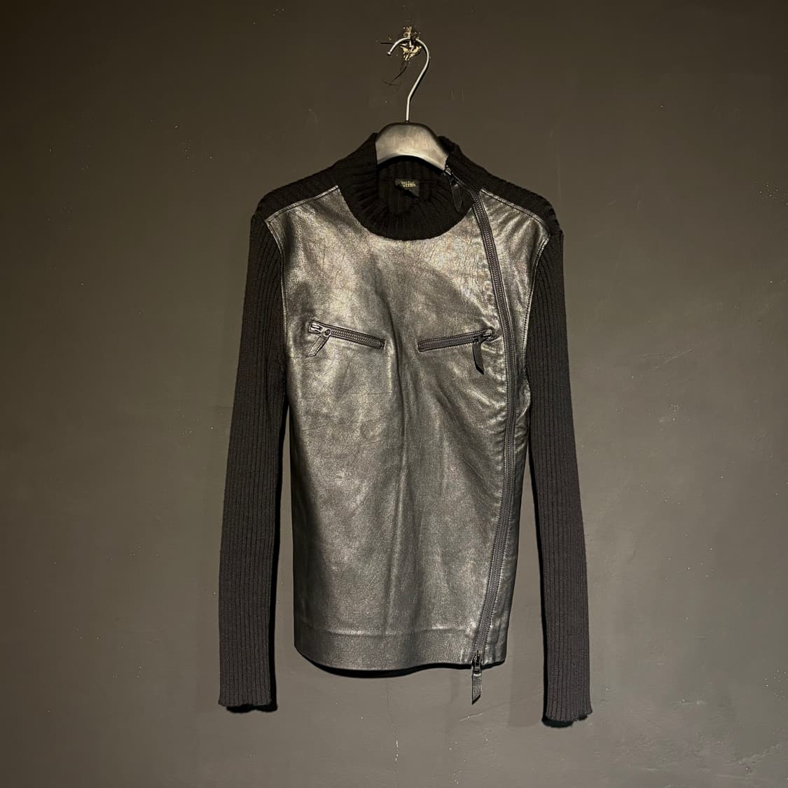 장 폴 고티에 사선 레더 집업 상품이미지3