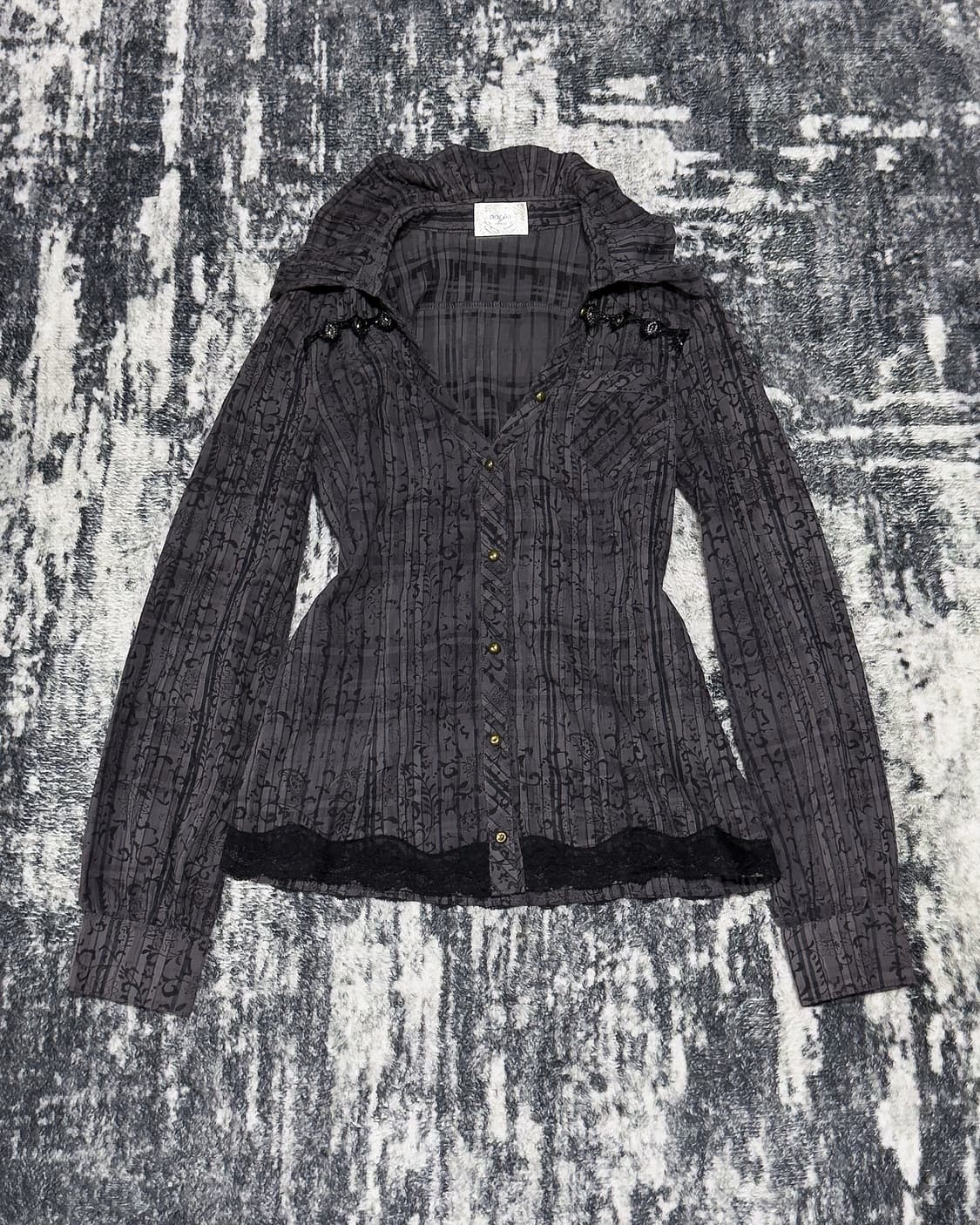 {UNKNOWN} Gothic Pattern Lace Hem Shirt  상품이미지2