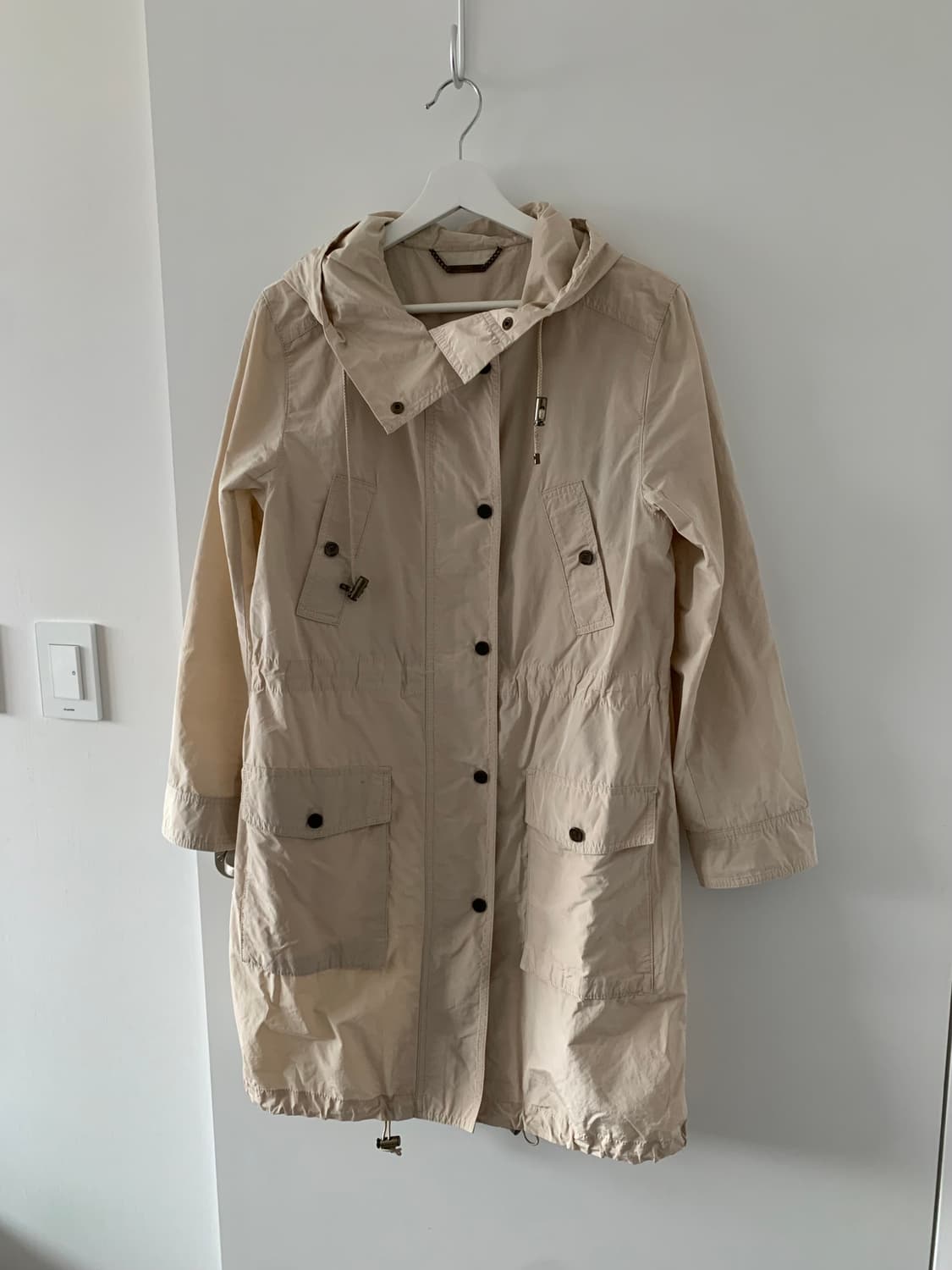 베이지 나일론 점퍼 상품이미지1