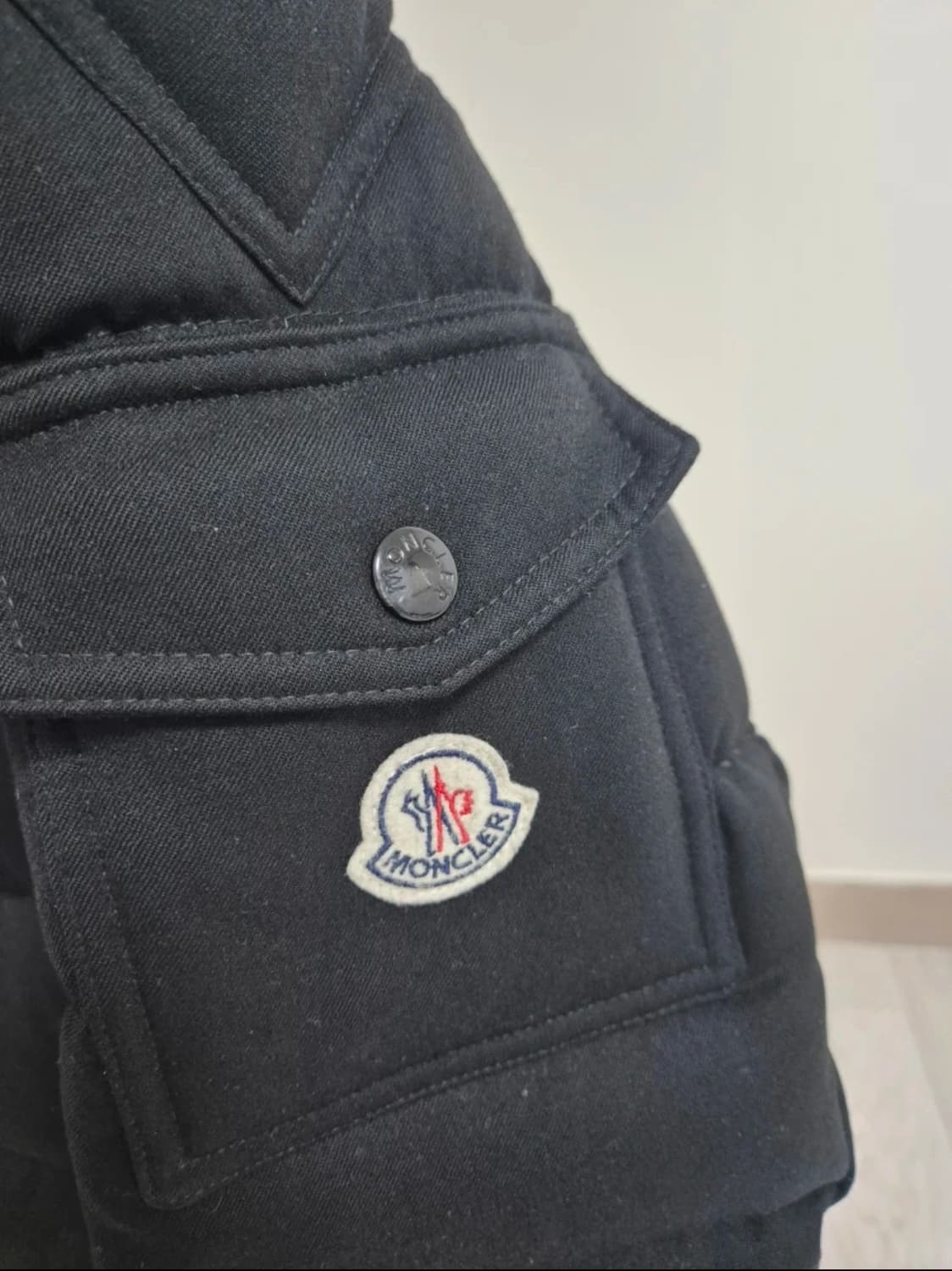 급처 몽클레어 몽제네브르 3사이즈 블랙 상품이미지3