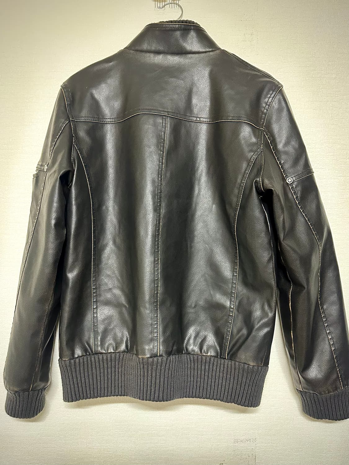 게스 투웨이 카우하이드레더 사파리자켓 상품이미지5