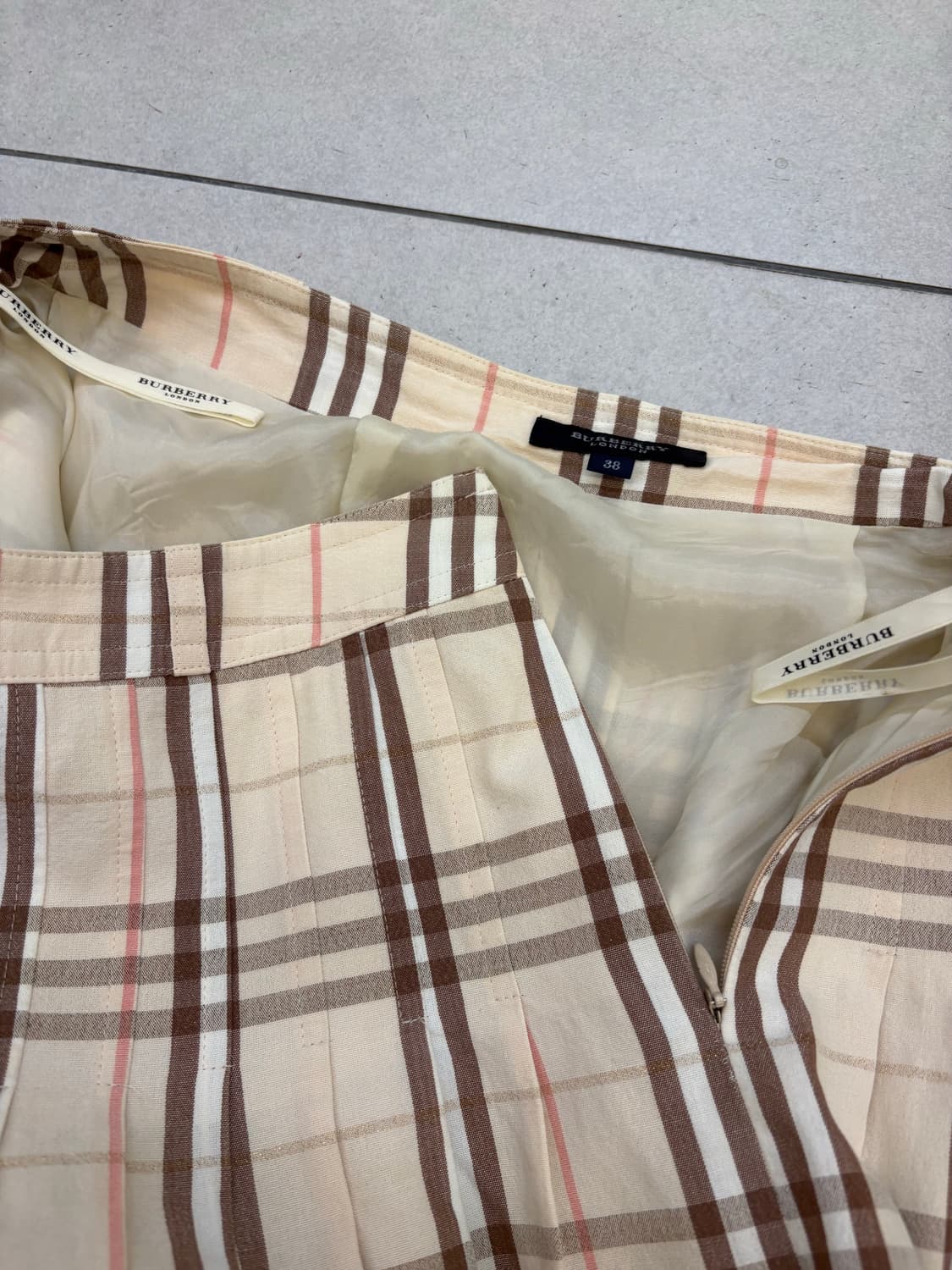 [ 38 ] 버버리 런던 노바체크 스커트 상품이미지4