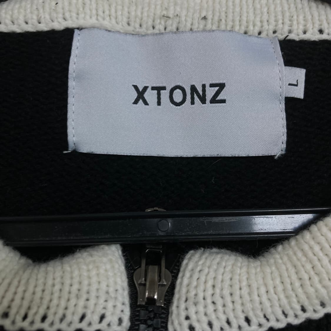 엑스톤즈 스펠아웃 블랙 니트 집업 상품이미지3