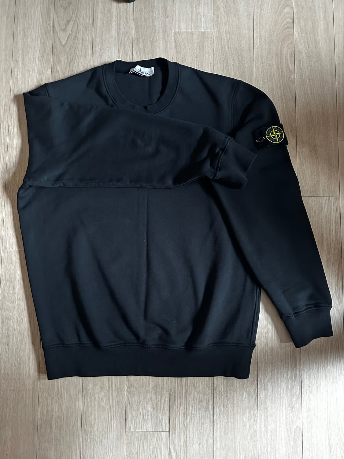 스톤아일랜드 맨투맨 블랙 상품이미지1