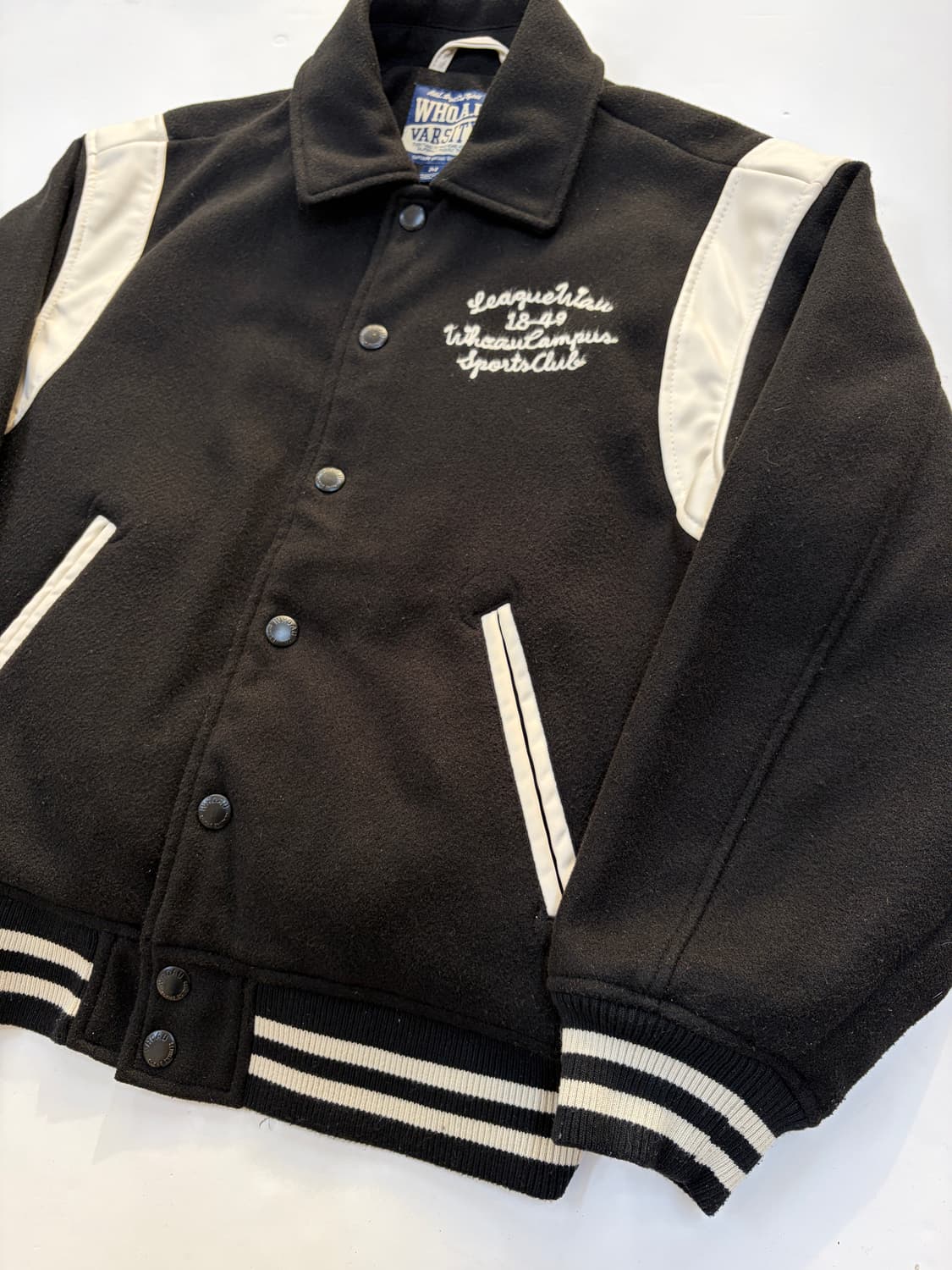 후아유 바시티 블랙 자켓 상품이미지3