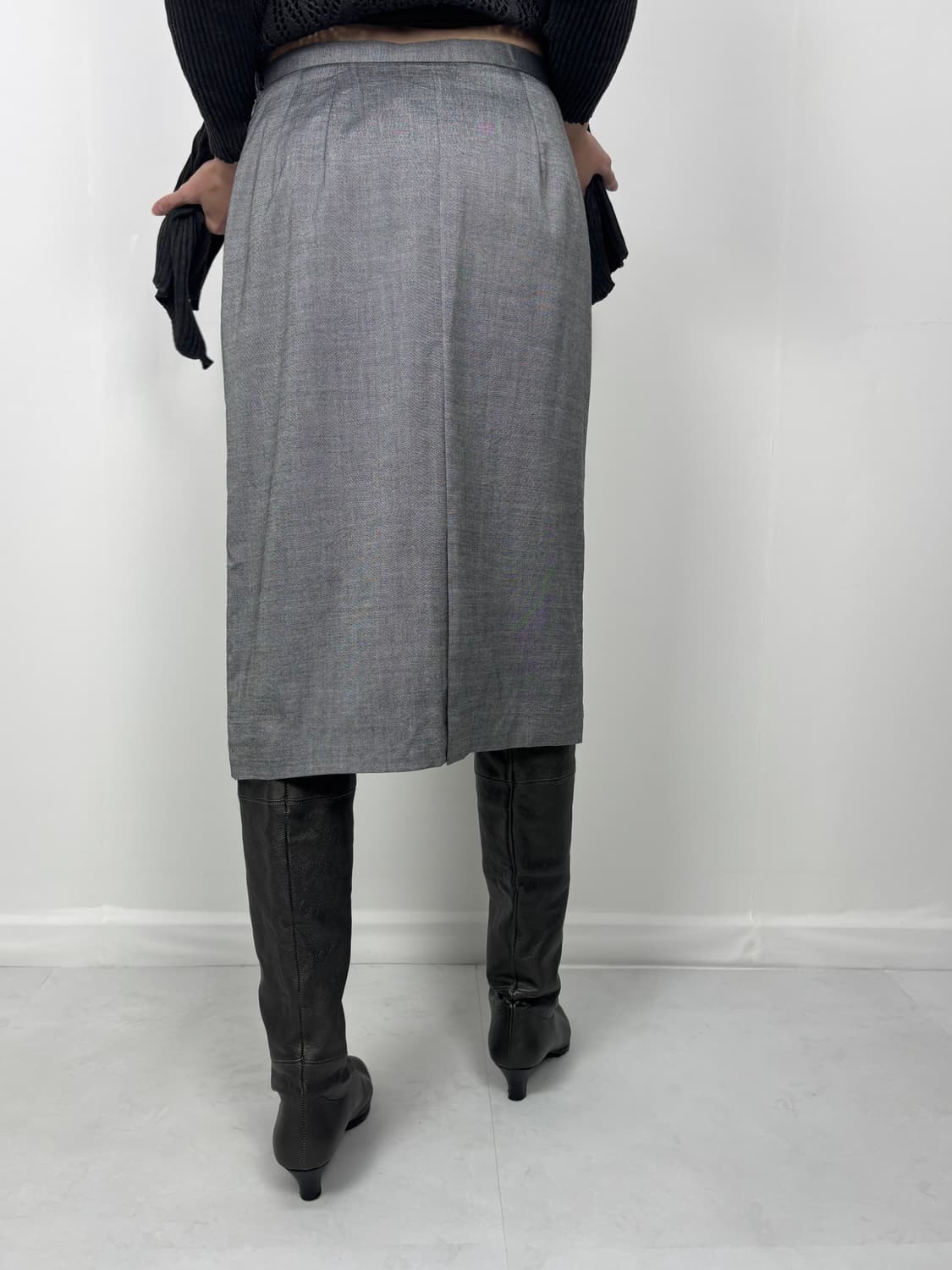 GLOSSY GRAY MIDI SKIRT 상품이미지4