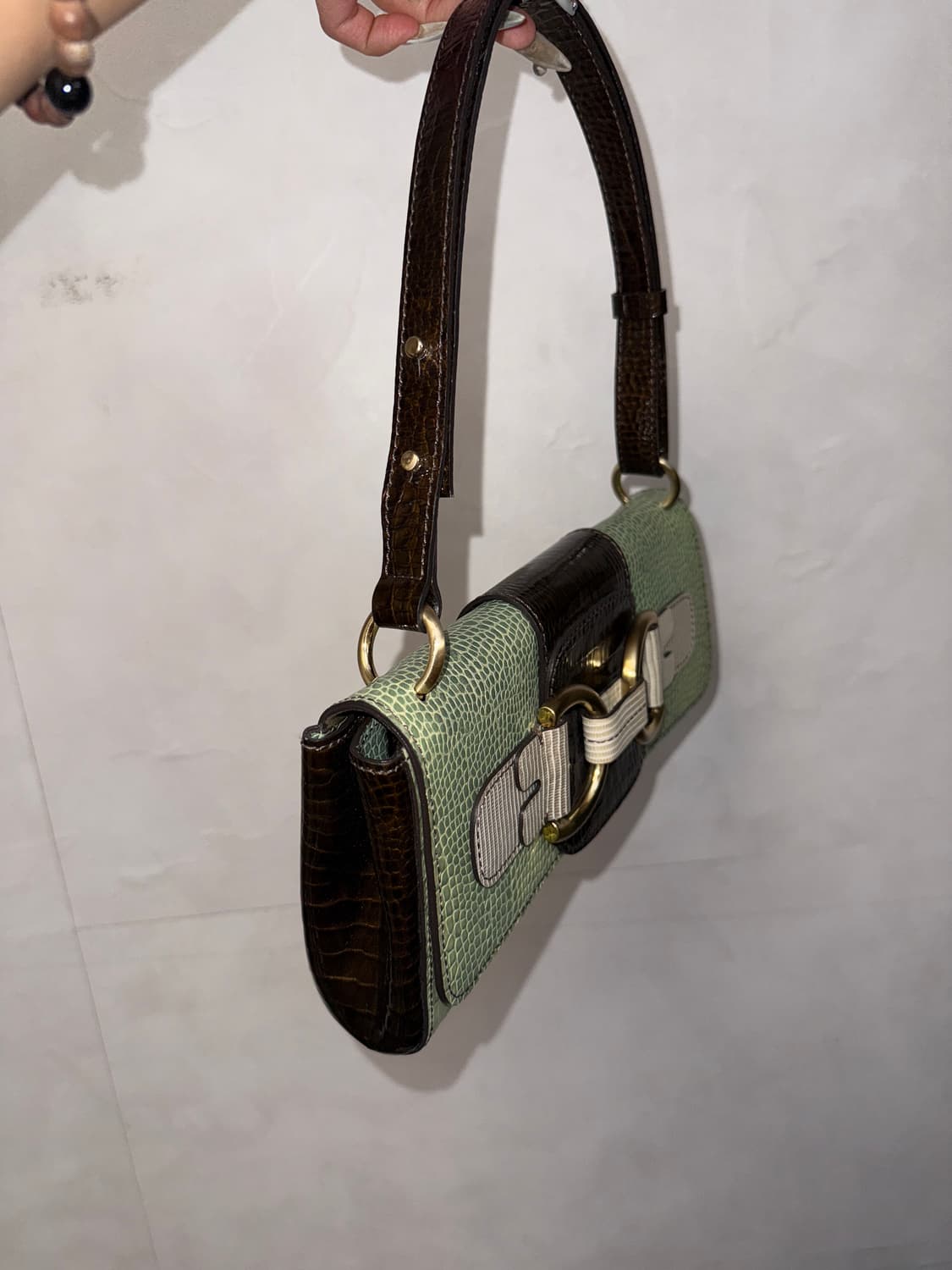 Mint brown enamel python shoulder bag 상품이미지3