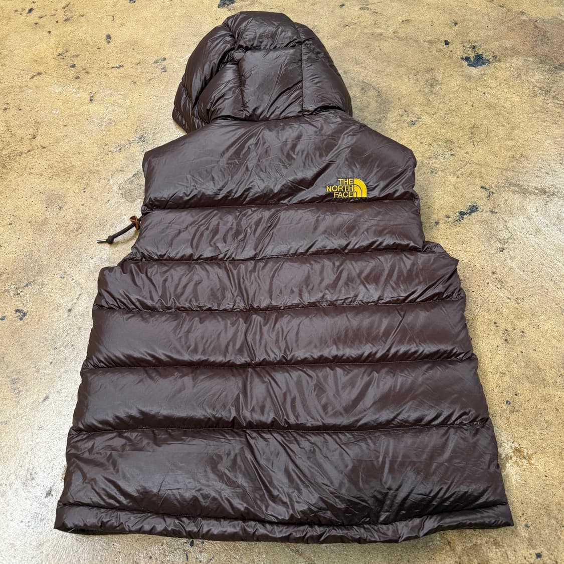 노스페이스 브라운 초코 후드 패딩 조끼  상품이미지3