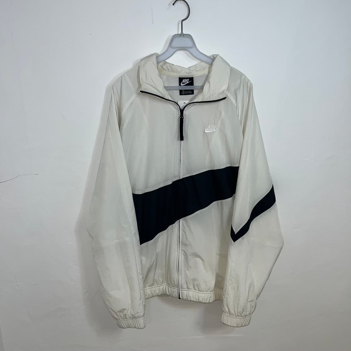 Nike big swoosh windbreaker 상품이미지4