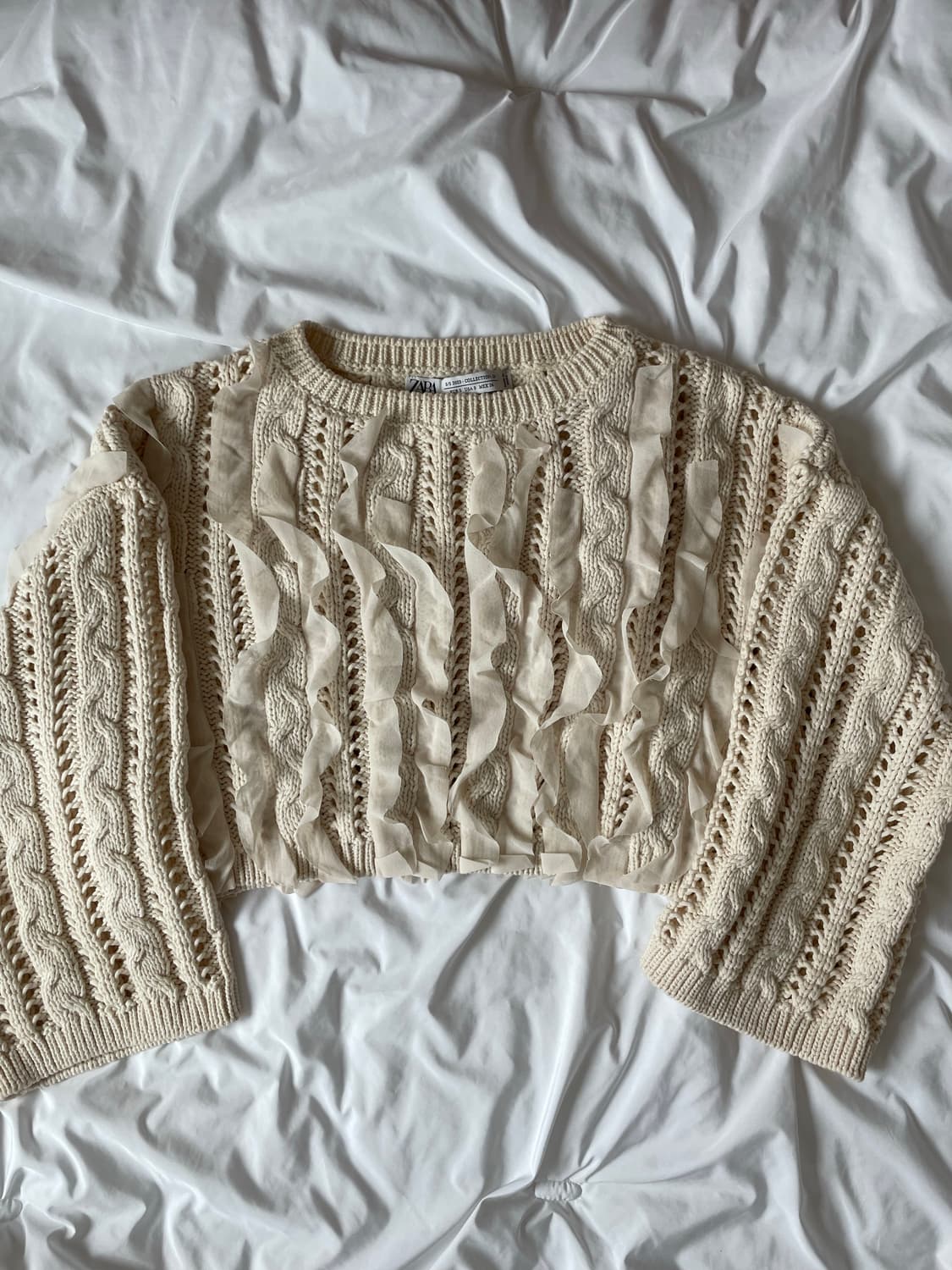 Zara Ruffled Sweater Limited Edition 상품이미지4