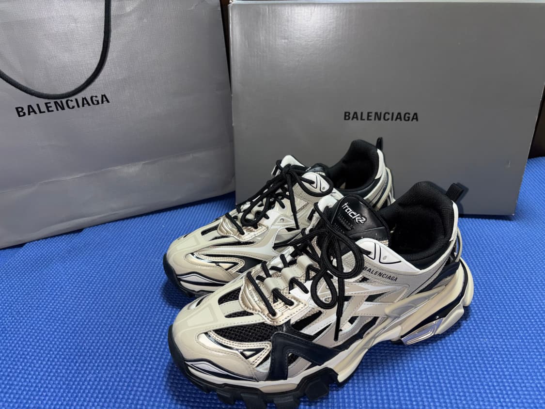 발렌시아가 트랙2 베이지 블랙 43 상품이미지1