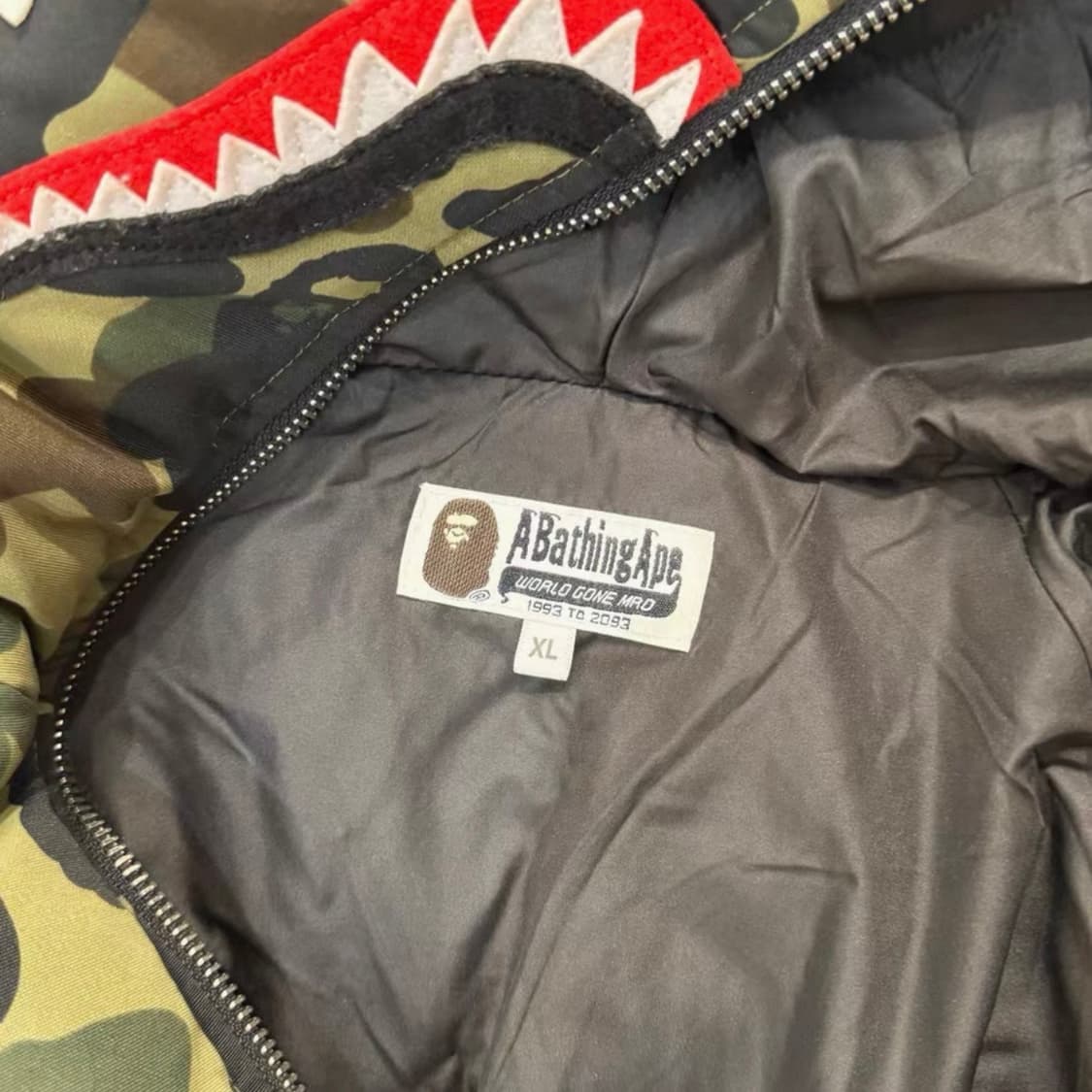 베이프 샤크 후드 패딩 상품이미지4