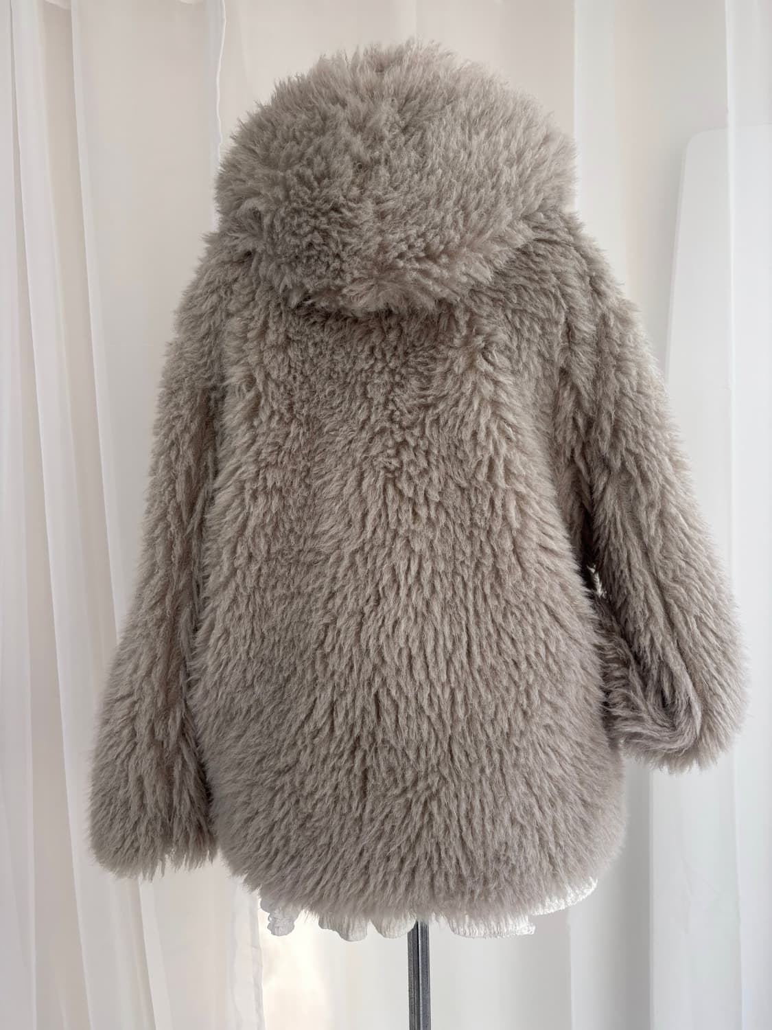 PLACE STUDIO 컬리 부클 헤비 소프트 후드 퍼 상품이미지3