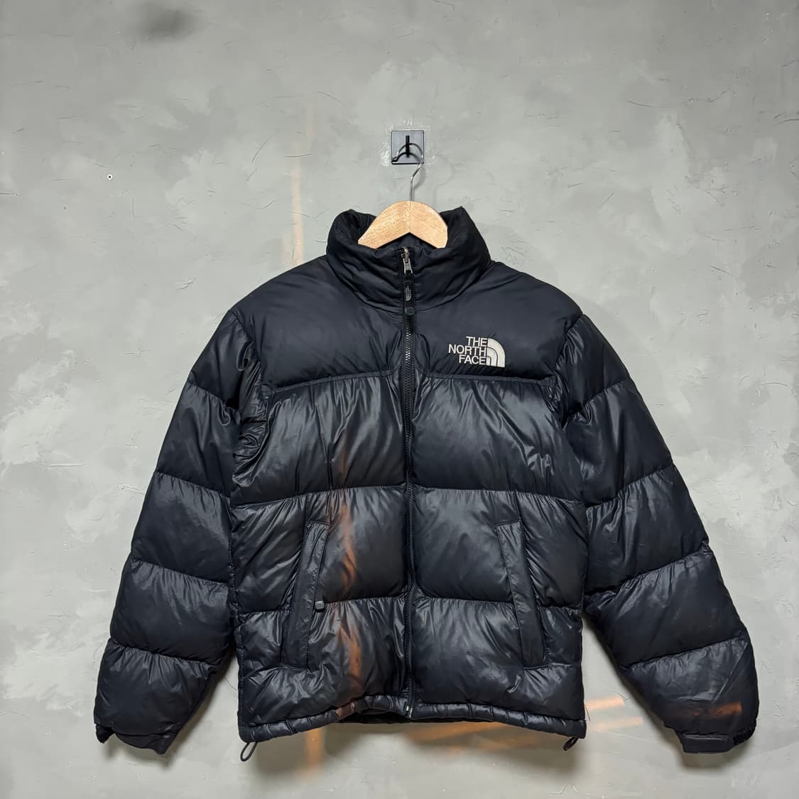 노스페이스 700 눕시 구스다운 패딩 블랙 상품이미지1