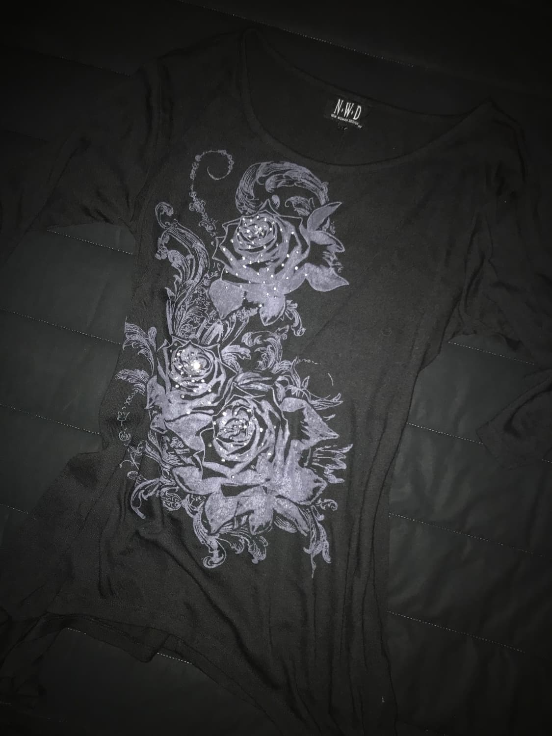 Rose Unbalanced T-shirt 상품이미지1
