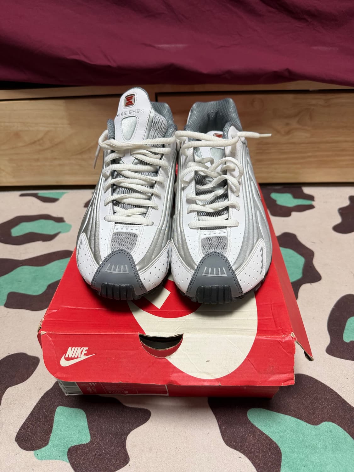 나이키 샥스 R4 상품이미지1