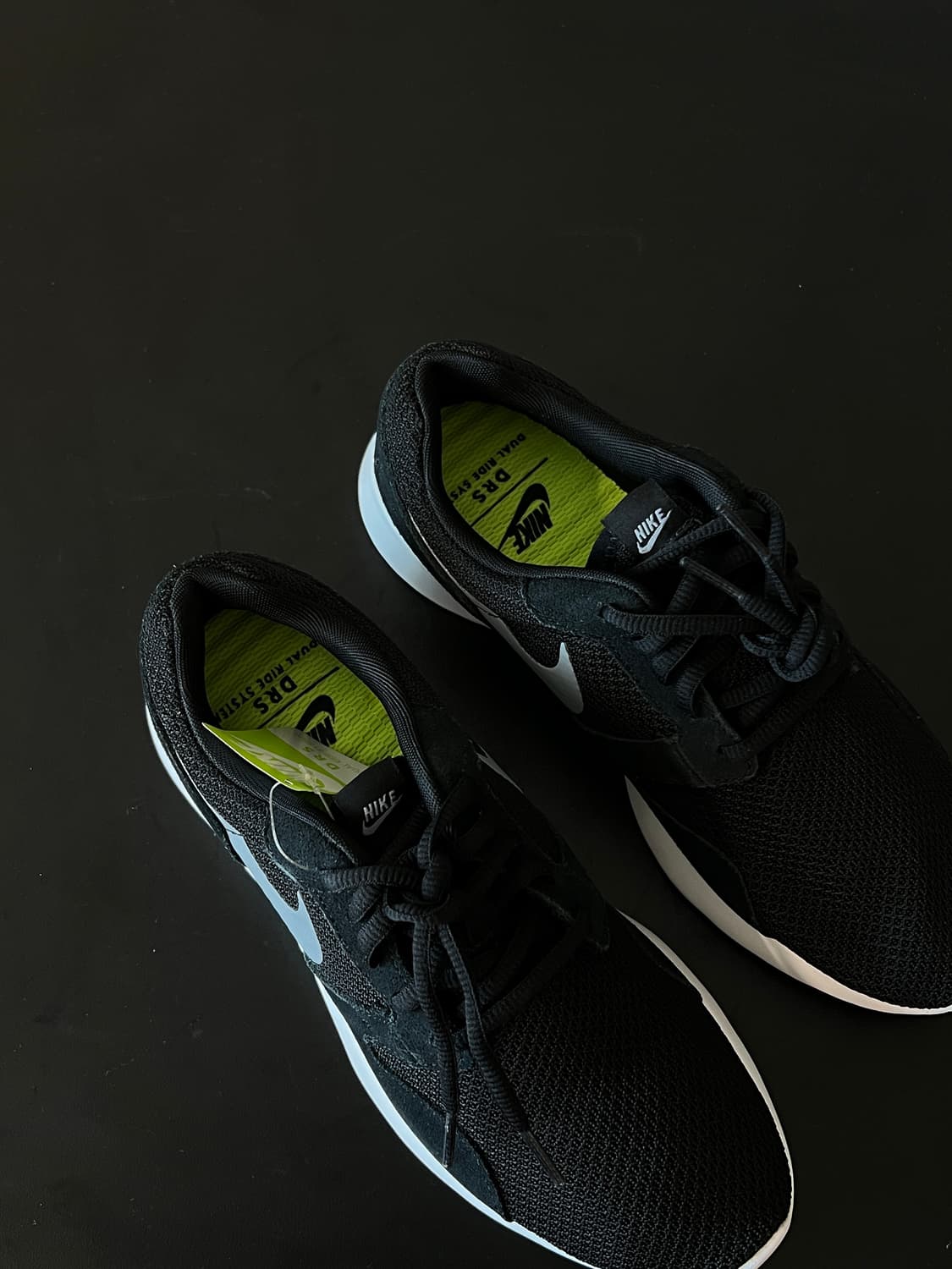 [255] 나이키 카이시 (블랙/화이트) - 초경량 데일리 운동화 상품이미지4