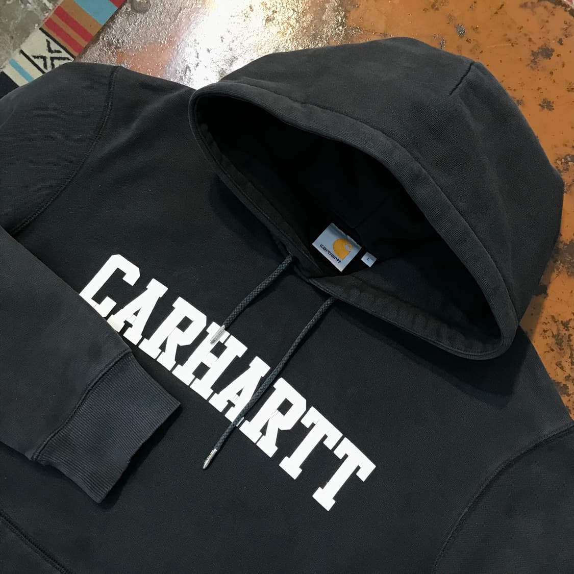 칼하트 알파벳 프린팅 블랙 기모 후디 남성 105 사이즈 상품이미지3
