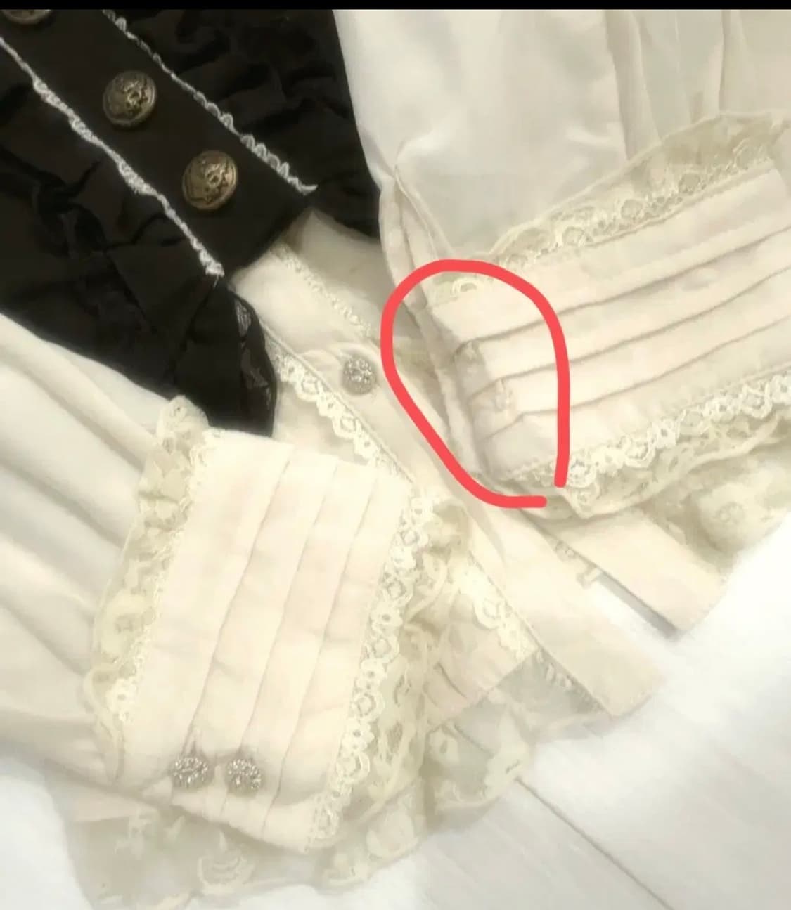 초코브라운 엑시즈팜 조끼+프릴 리본 블라우스 랴떼갸루 코디세트 상품이미지3