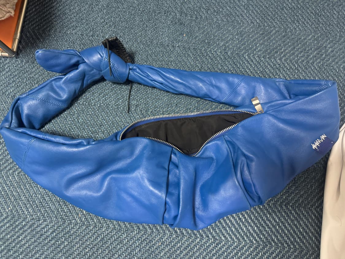 자더에러 매듭 레더 숄더백 블루 상품이미지9