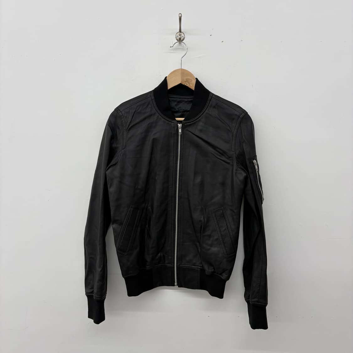 양가죽 블랙 레더 봄버 자켓 남s 상품이미지1