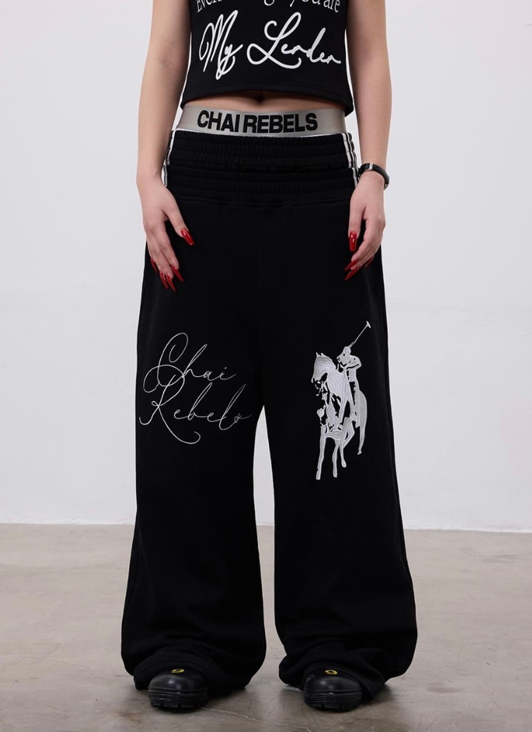 Embroidered wide leg sweatpants 상품이미지2