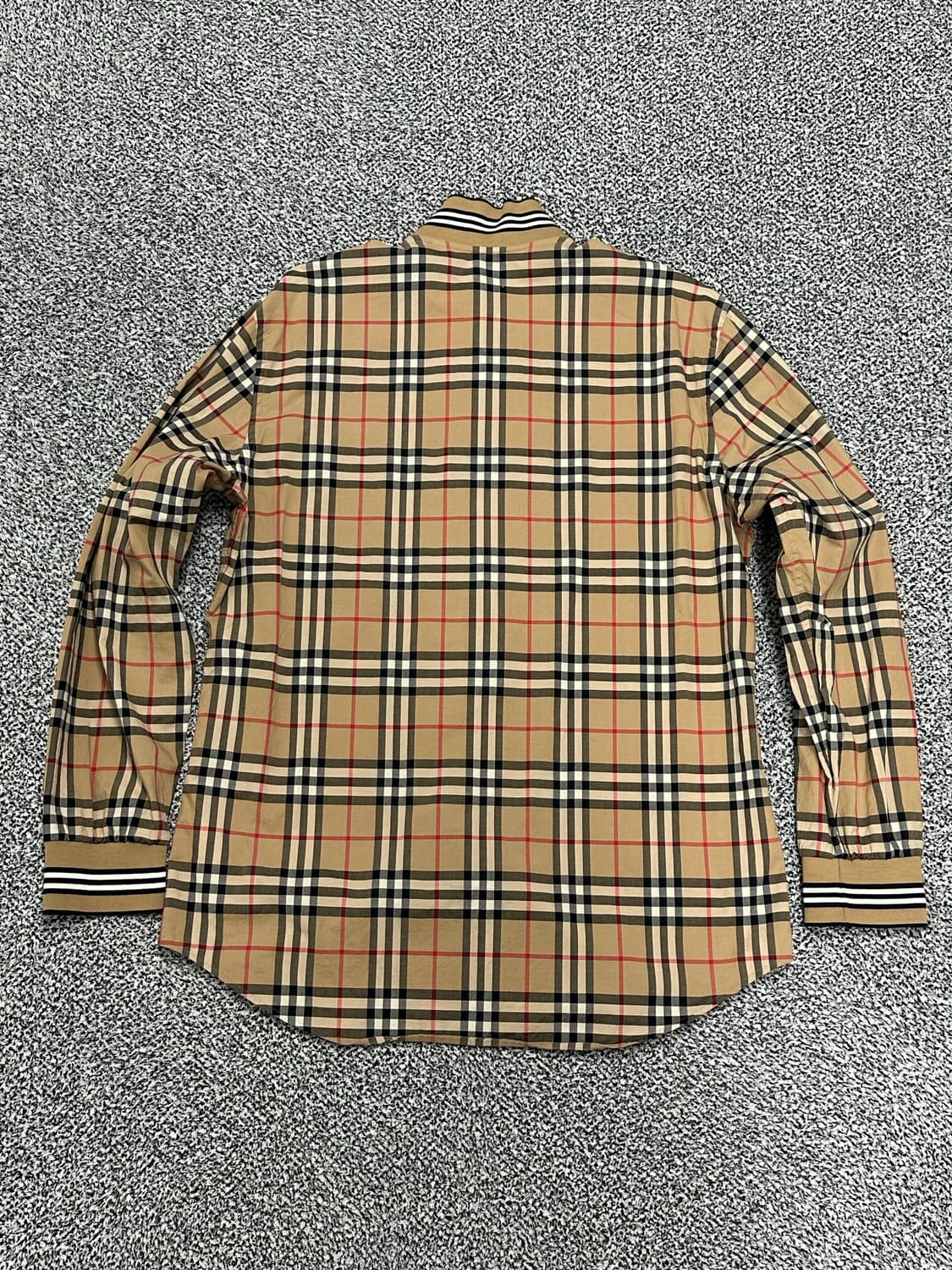 버버리 최신형 시그니처 패턴 셔츠 상품이미지7