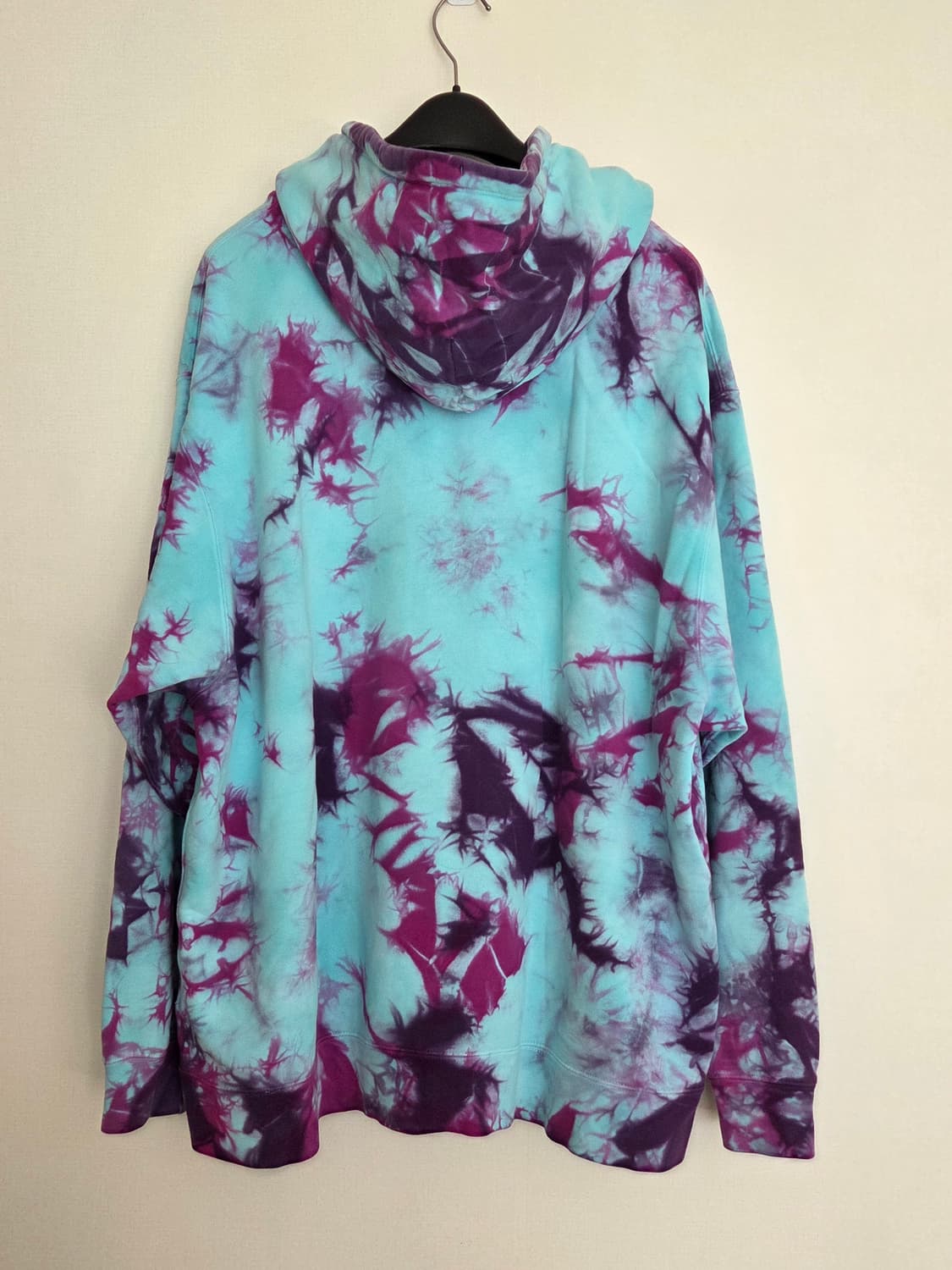 키드밀리 착용 나이키 조던 타이다이 후드 상품이미지3