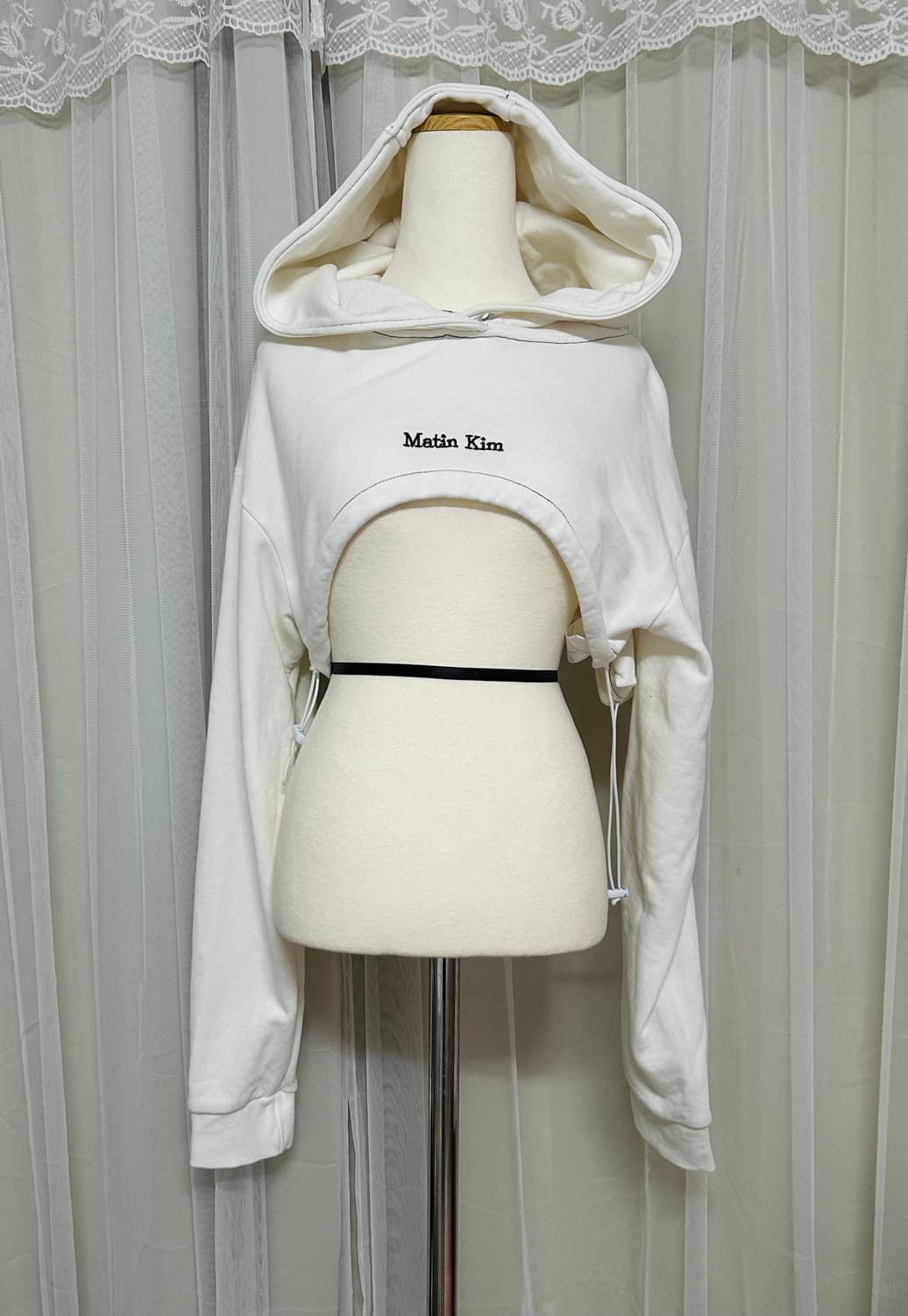 마뗑킴 크롭 볼레로 후드티 아이보리 상품이미지1