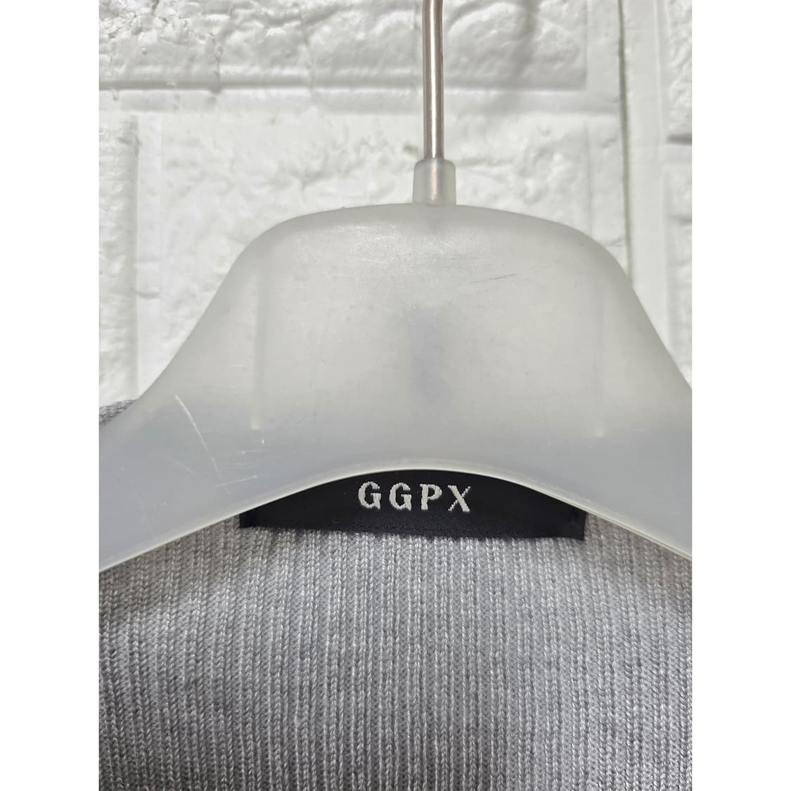 택포// 24s GGPX 회색 V넥 배색 니트 가디건 FREE 상품이미지2