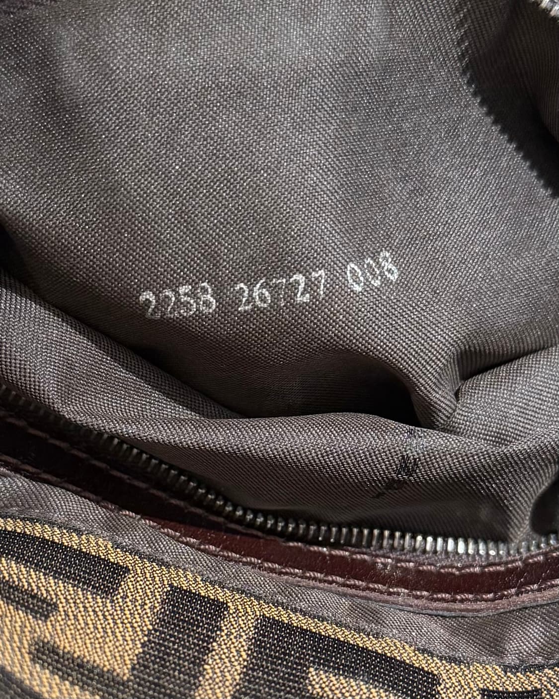 펜디 브라운 주카 캔버스 숄더백 상품이미지8