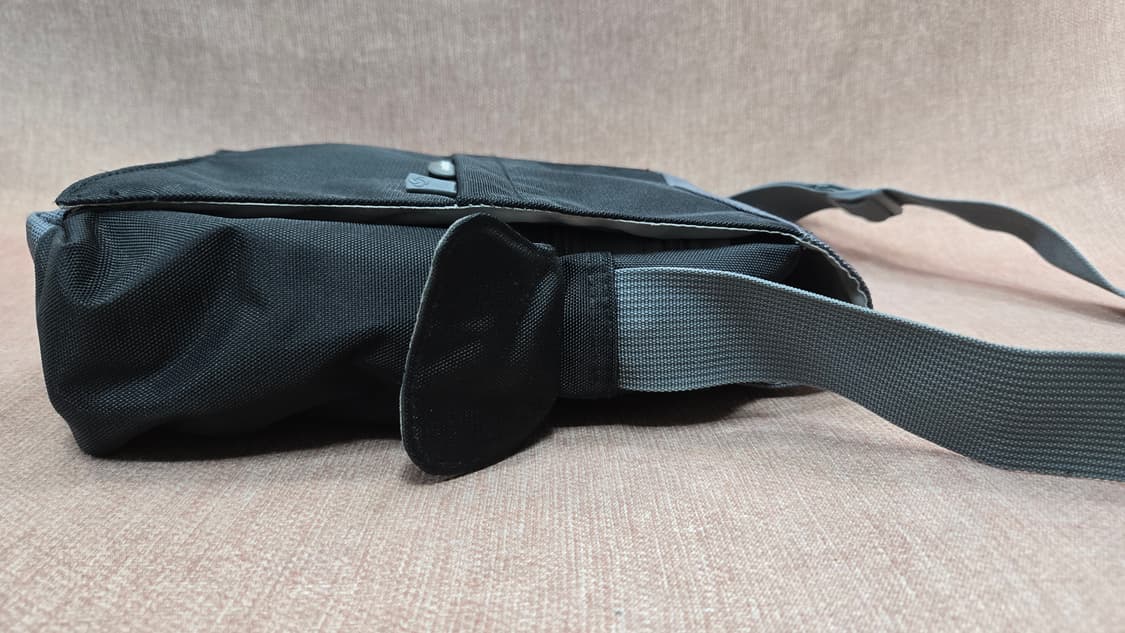 쌤소나이트 공용 실속형 크로스백 블랙 상품이미지3