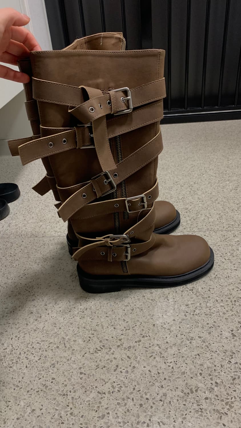 브라운 240 버클 롱부츠 상품이미지1