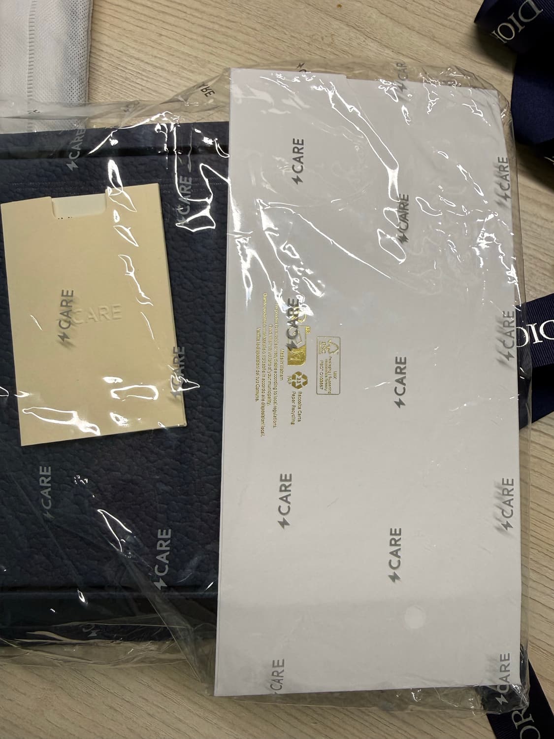 디올 오블리크 반지갑 새상품급  상품이미지6